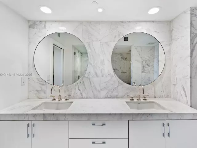 Продажа квартиры #1405 - фото 6411450