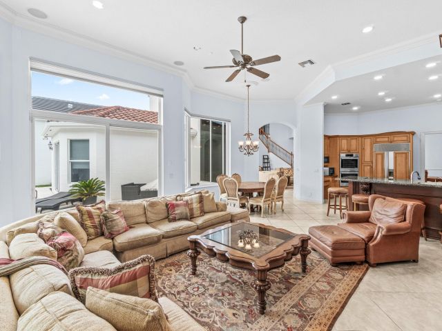 Продажа дома по адресу 16251 Bristol Pointe Drive - фото 6410626