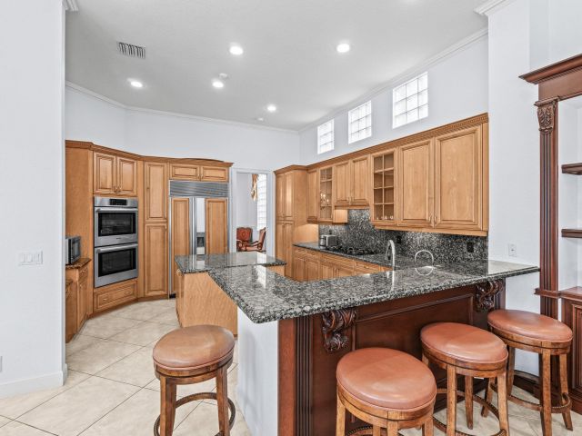 Продажа дома по адресу 16251 Bristol Pointe Drive - фото 6410631