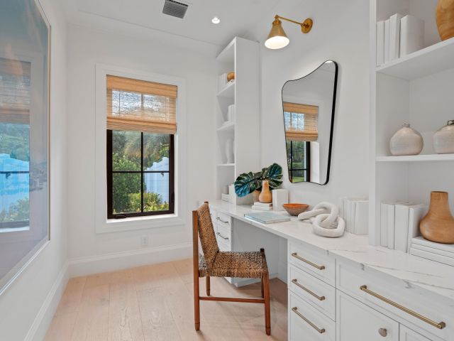 Продажа дома по адресу 502 Gardenia Terrace - фото 6436055