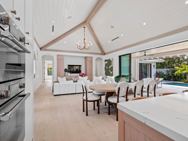 Продажа дома по адресу 502 Gardenia Terrace - фото 6436062