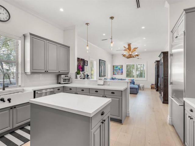 Продажа дома по адресу 285 W Enid Dr - фото 6410964