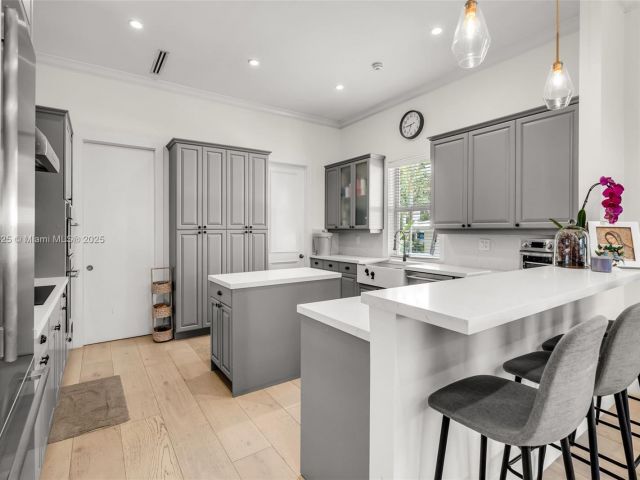 Продажа дома по адресу 285 W Enid Dr - фото 6410966