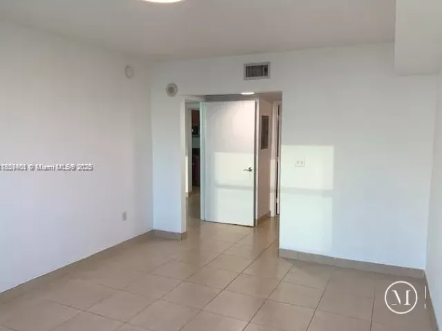 Продажа квартиры #2603 - фото 6414749