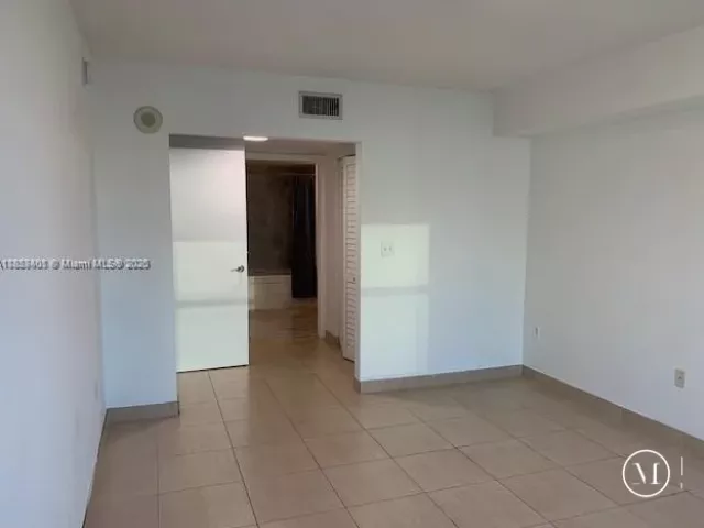 Продажа квартиры #2603 - фото 6414750