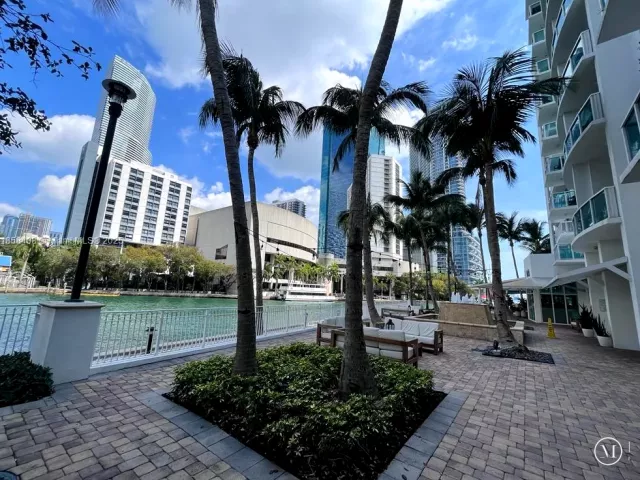 Продажа квартиры #2603 - фото 6414739