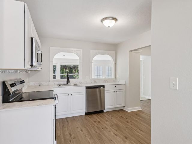 Продажа дома по адресу 11382 N 59th St N - фото 7487273