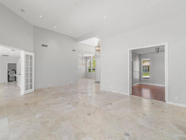 Дом в аренду по адресу 2875 NW 29th Drive - фото 6755034