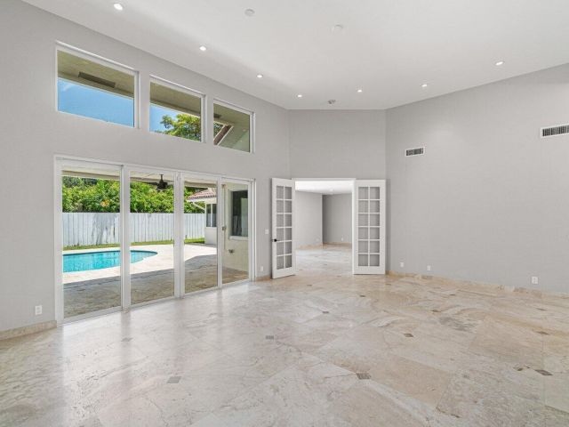 Дом в аренду по адресу 2875 NW 29th Drive - фото 6755035