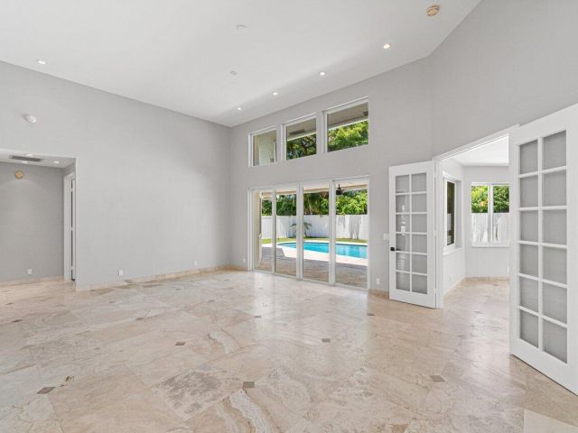 Дом в аренду по адресу 2875 NW 29th Drive - фото 6755036