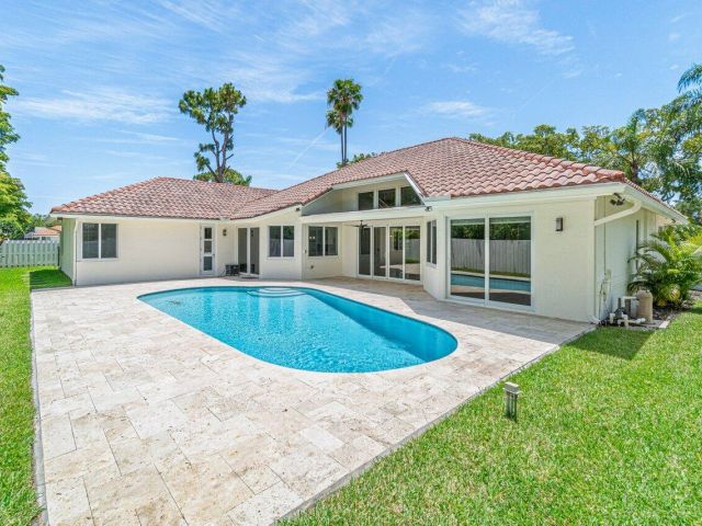 Дом в аренду по адресу 2875 NW 29th Drive - фото 6755042