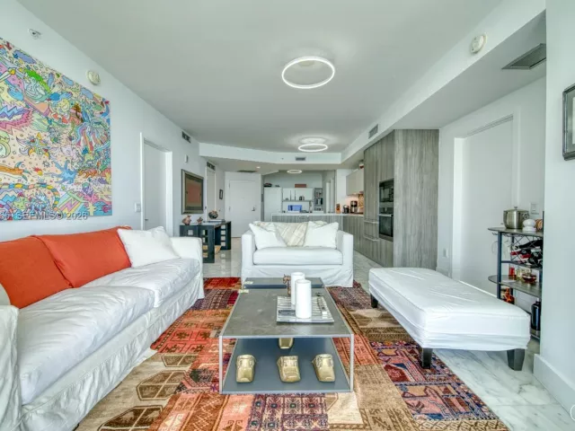 Продажа квартиры #405 - фото 6417573