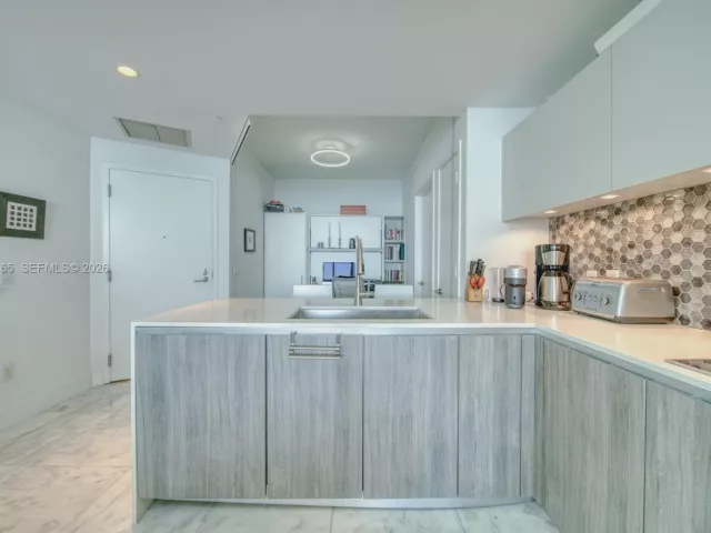 Продажа квартиры #405 - фото 6417574