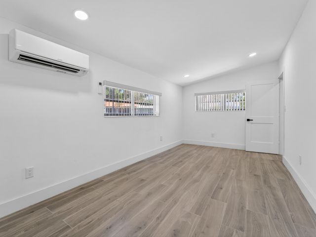 Дом в аренду по адресу 326 191st Street - фото 6415304