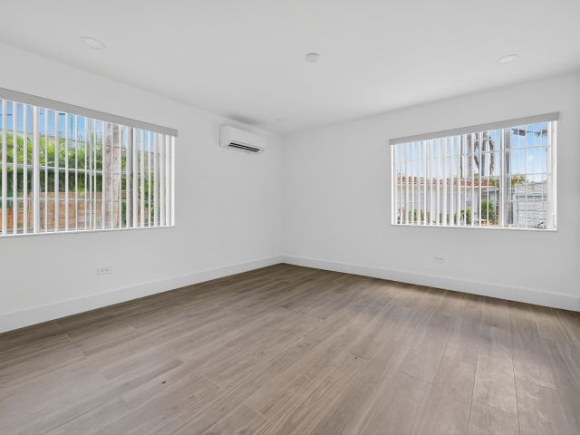 Дом в аренду по адресу 326 191st Street - фото 6415307