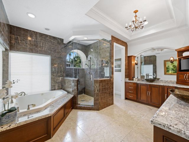 Продажа дома по адресу 917 Iris Drive - фото 6433977