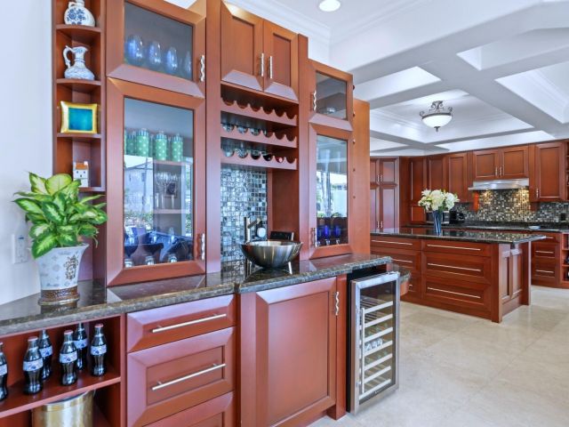 Продажа дома по адресу 917 Iris Drive - фото 6433980