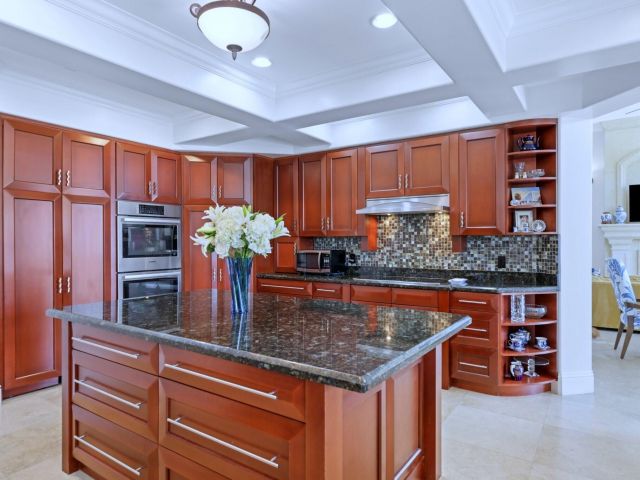 Продажа дома по адресу 917 Iris Drive - фото 6433984