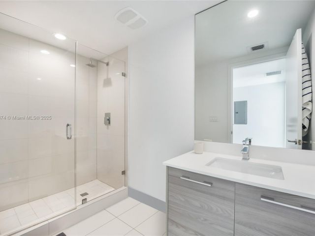 Продажа квартиры #1705 - фото 6416261