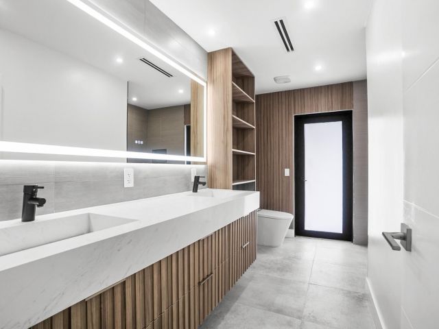 Продажа дома по адресу 1860 NE 199th Street - фото 6437372