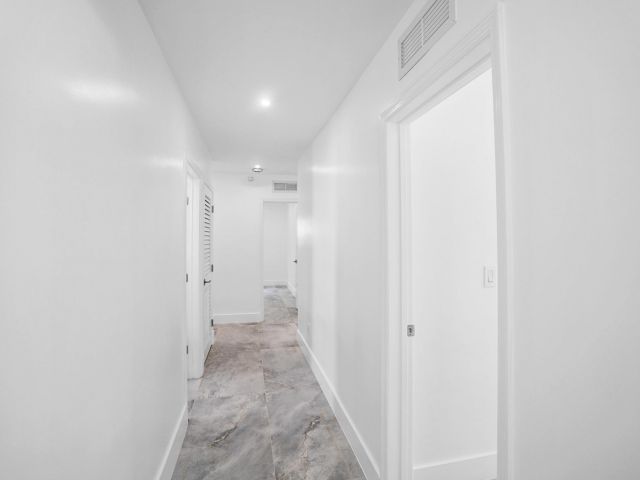 Продажа дома по адресу 1860 NE 199th Street - фото 6437375