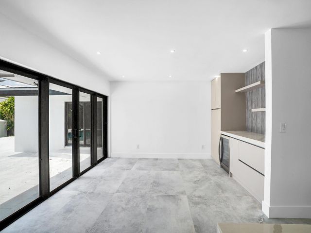 Продажа дома по адресу 1860 NE 199th Street - фото 6437383