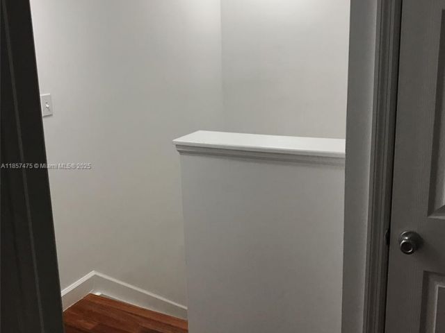 Продажа дома по адресу 2821 NE 185th St 408 - фото 6426612