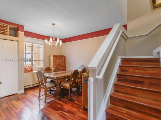 Продажа дома по адресу 2811 NE 185th St 801 - фото 6480609