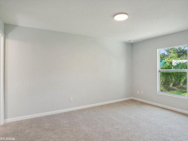 Продажа дома по адресу 636 35th Street - фото 6814025