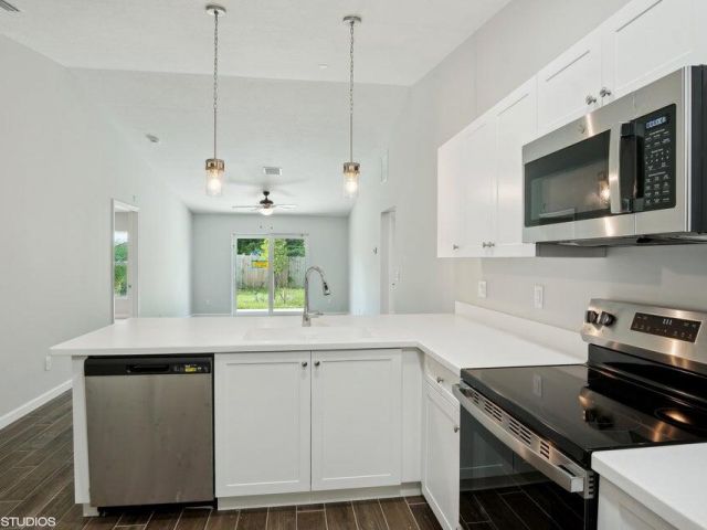 Продажа дома по адресу 636 35th Street - фото 6814030