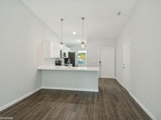 Продажа дома по адресу 636 35th Street - фото 6814032