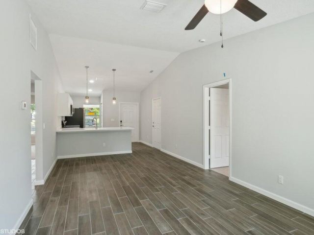 Продажа дома по адресу 636 35th Street - фото 6814033