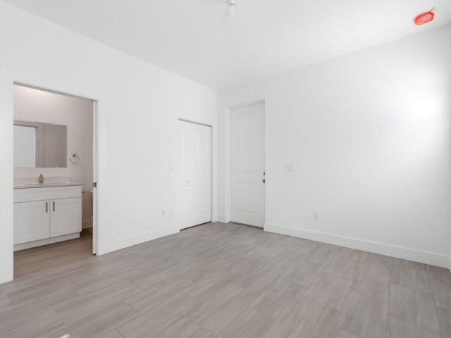 Дом в аренду по адресу 3771 Saginaw Avenue - фото 6445361