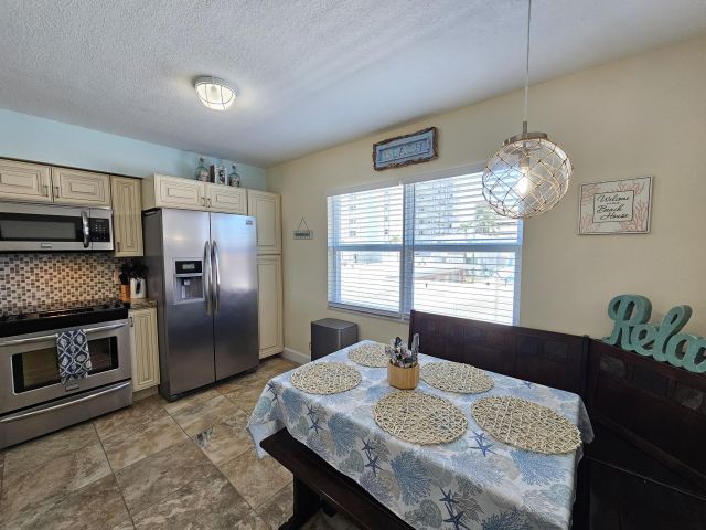 Дом в аренду по адресу 339 Virginia Street - фото 6532290