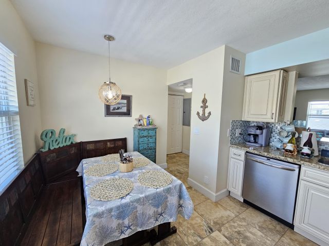 Дом в аренду по адресу 339 Virginia Street - фото 6532291