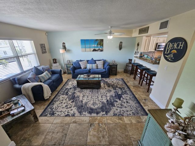 Дом в аренду по адресу 339 Virginia Street - фото 6532294