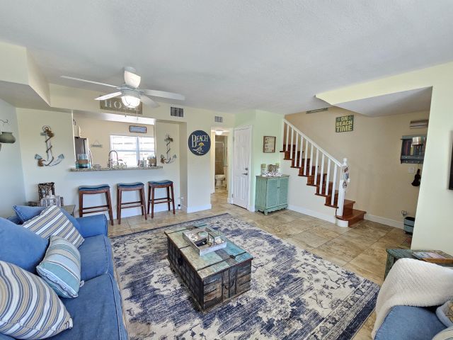 Дом в аренду по адресу 339 Virginia Street - фото 6532295