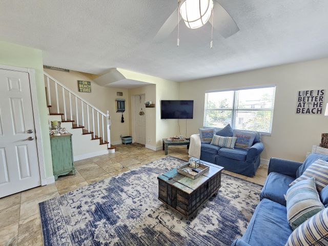 Дом в аренду по адресу 339 Virginia Street - фото 6532296