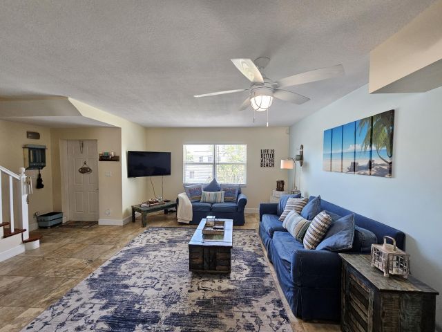 Дом в аренду по адресу 339 Virginia Street - фото 6532298