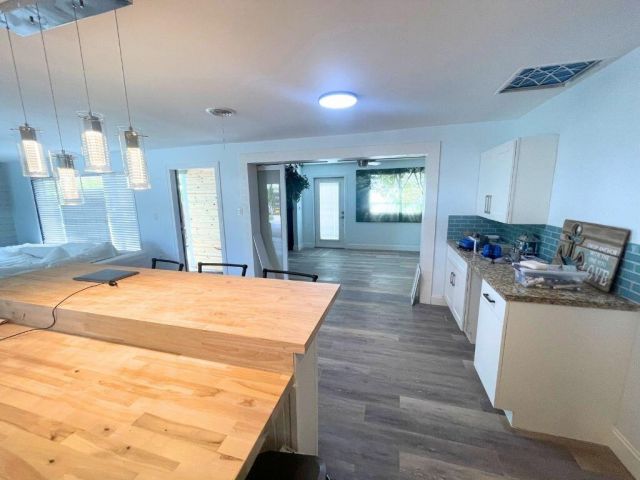 Продажа дома по адресу 1710 SW 6th Avenue - фото 6491046