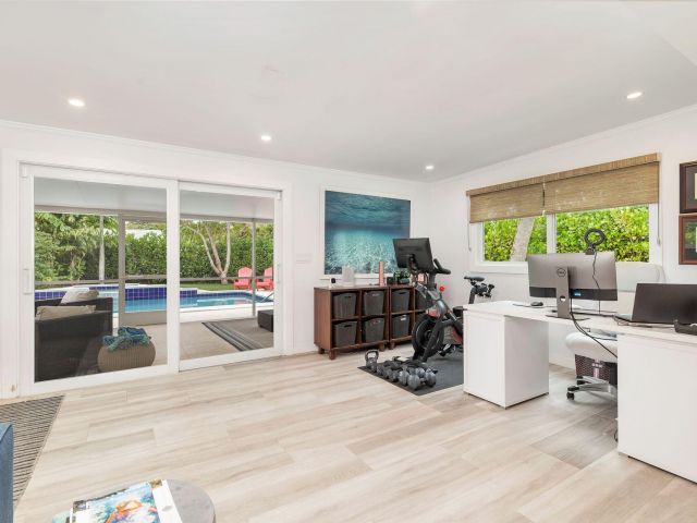 Продажа дома по адресу 301 Edgewood Drive - фото 6431402