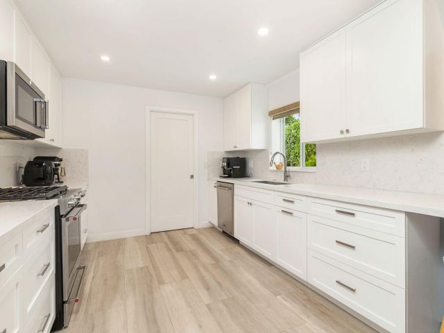 Продажа дома по адресу 301 Edgewood Drive - фото 6431406