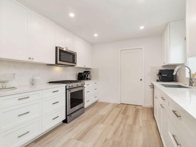 Продажа дома по адресу 301 Edgewood Drive - фото 6431407