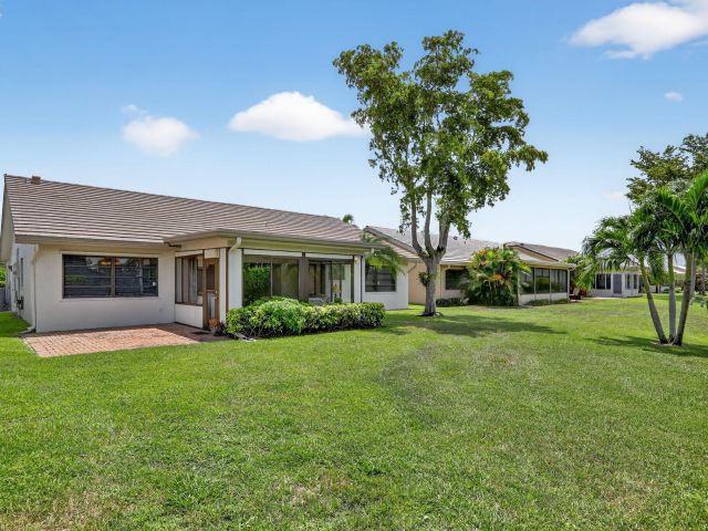 Продажа дома по адресу 6043 Petaluma Drive - фото 6419491