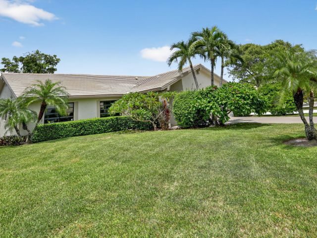 Продажа дома по адресу 6043 Petaluma Drive - фото 6419494