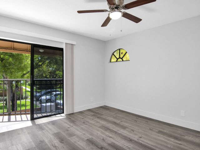 Дом в аренду по адресу 8050 Severn Drive A - фото 6427534