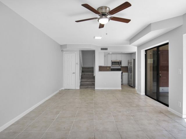 Дом в аренду по адресу 8050 Severn Drive A - фото 6427536