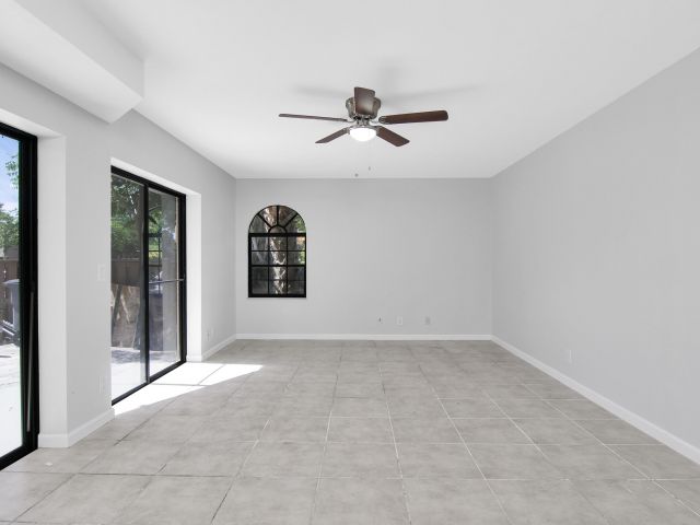 Дом в аренду по адресу 8050 Severn Drive A - фото 6427545