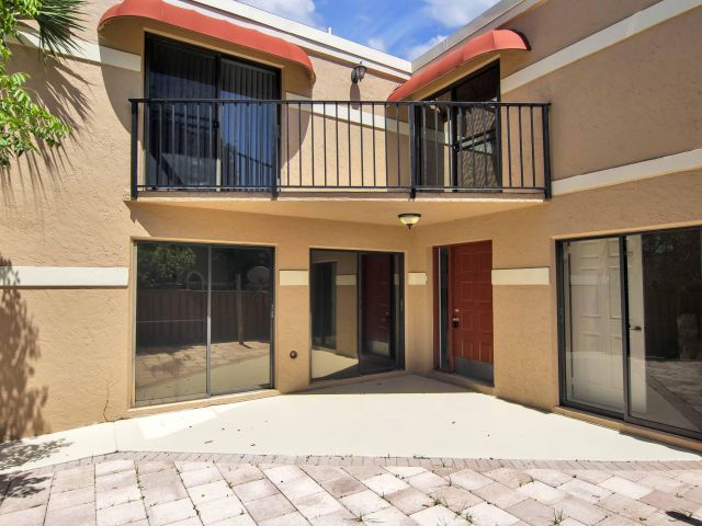 Дом в аренду по адресу 8050 Severn Drive A - фото 6427547