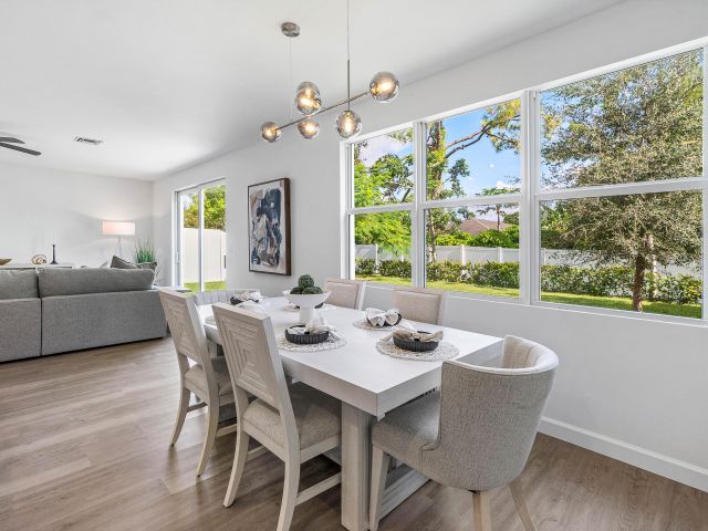 Продажа дома по адресу 6353 Tenor Drive - фото 6419465